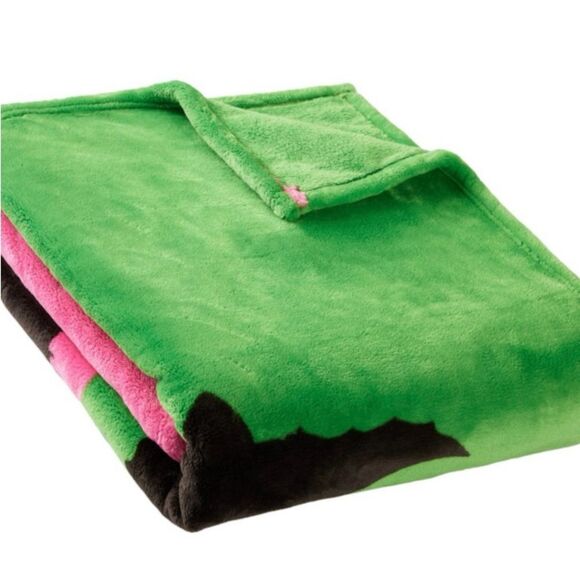 Wicked Silky Faux Fur Throw One Size 60”x 70” Magic Moment Green Pink Black NEW - Picture 3 of 9